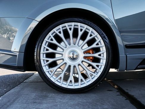 Used 2025 Rolls-Royce Cullinan image 22