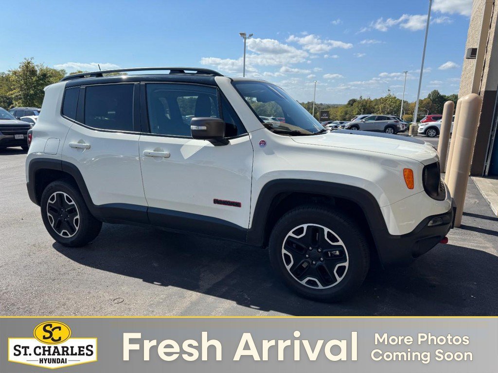 Used 2016 Jeep Renegade Trailhawk w/ Popular Equipment Group AWD/4WD image 1