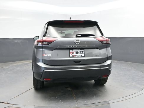 Used 2024 Nissan Rogue S AWD/4WD image 8