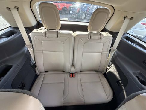 Used 2020 Lincoln Aviator Reserve w/ Equipment Group 201A image 18