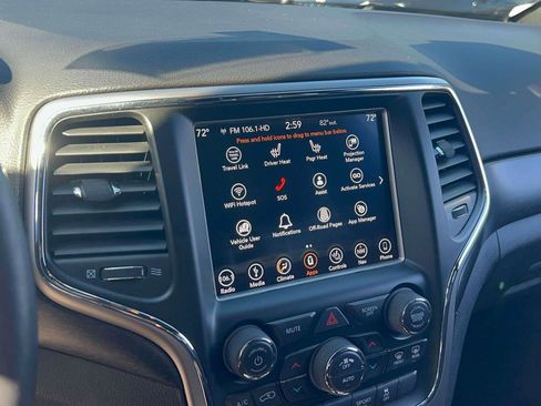 Used 2018 Jeep Grand Cherokee Altitude image 23