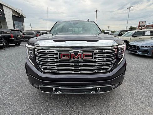 Used 2022 GMC Sierra 1500 Denali AWD/4WD image 11