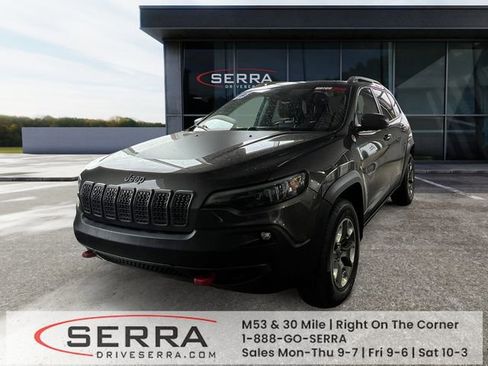 Used 2019 Jeep Cherokee Trailhawk w/ Cold Weather Group image 1
