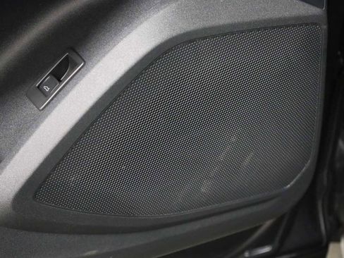 Certified 2025 Audi Q5 Premium Plus w/ Premium Plus image 17