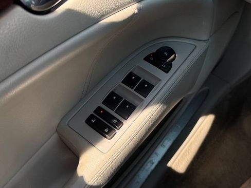 Used 2011 Buick Lucerne CXL FWD image 24