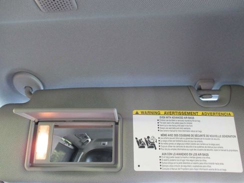 Used 2019 Toyota Highlander XLE image 28