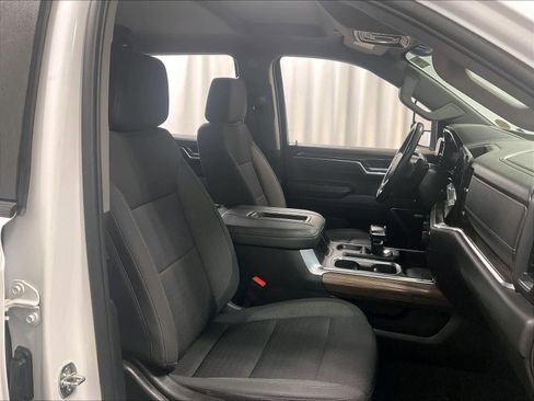 Used 2022 Chevrolet Silverado 1500 RST w/ Convenience Package II image 11