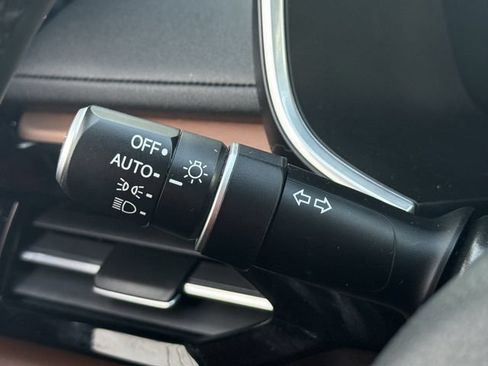 Used 2024 Acura MDX SH-AWD w/ Technology Package image 21