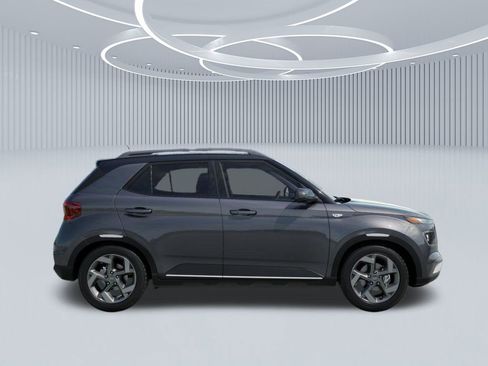 New 2026 Hyundai Venue SEL FWD image 7