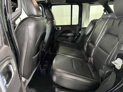 Used 2022 Jeep Wrangler Unlimited Sahara w/ Cold Weather Group image 25