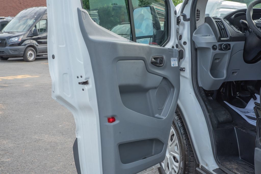 Used 2017 Ford Transit 350 XL RWD image 7