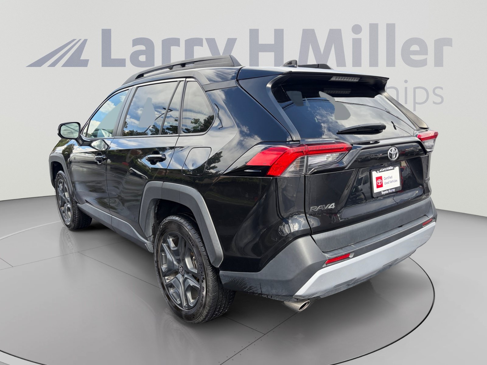 Used 2024 Toyota RAV4 Adventure AWD/4WD image 3