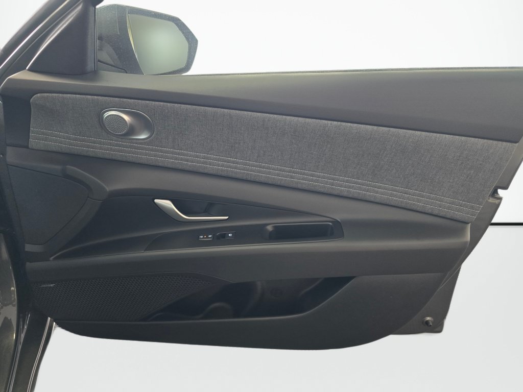 New 2026 Hyundai Elantra Limited FWD image 39