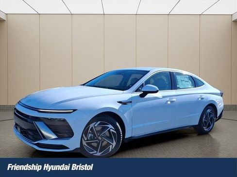 New 2026 Hyundai Sonata SEL image 1