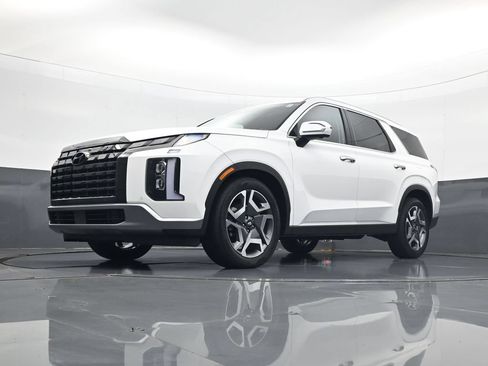 Certified 2024 Hyundai Palisade SEL FWD image 23