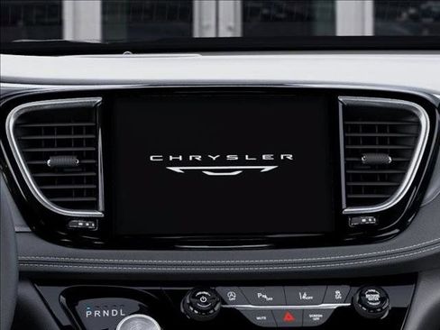 New 2027 Chrysler Pacifica Select FWD image 18