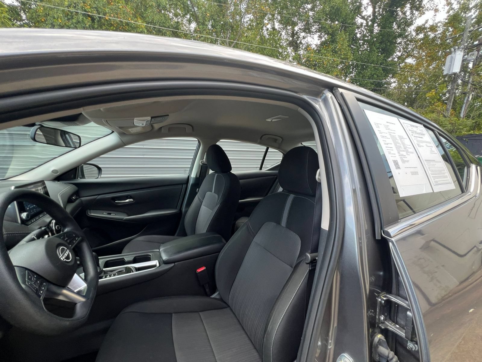 Used 2025 Nissan Sentra SV FWD image 30
