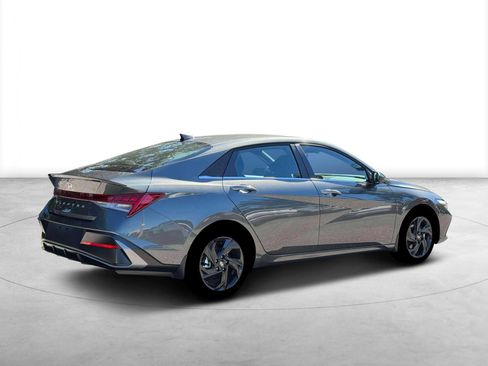New 2026 Hyundai Elantra SEL Sport Premium FWD image 8