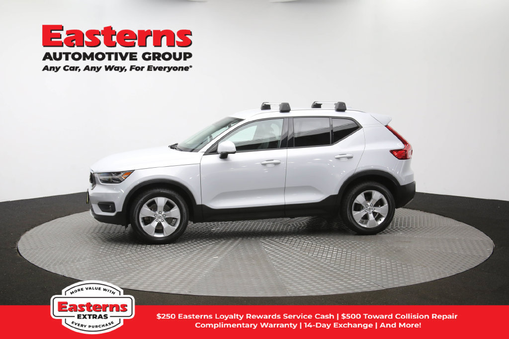 Used 2021 Volvo XC40 T4 Momentum FWD image 58