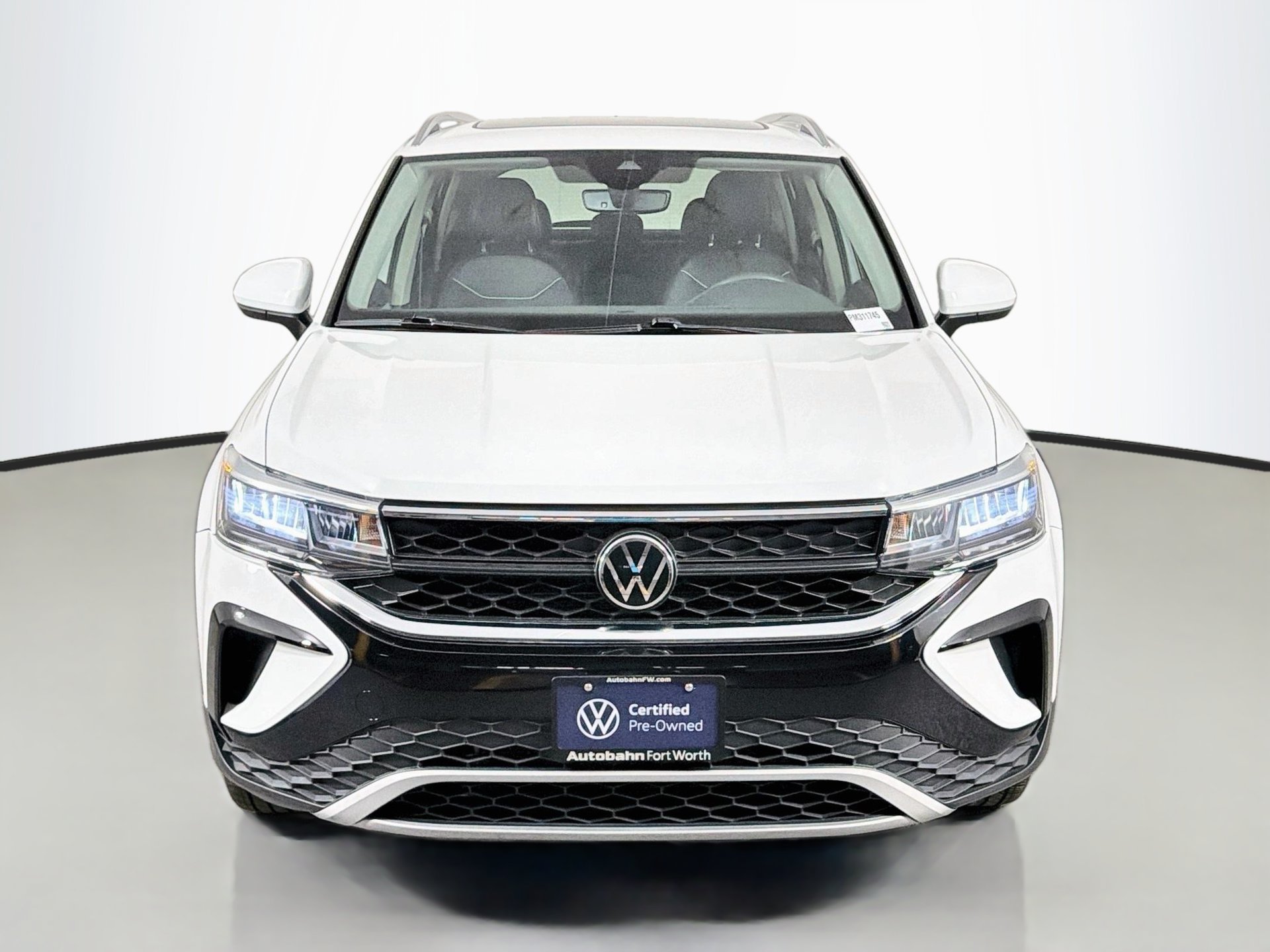 Certified 2023 Volkswagen Taos SE w/ Panoramic Sunroof Package FWD image 2