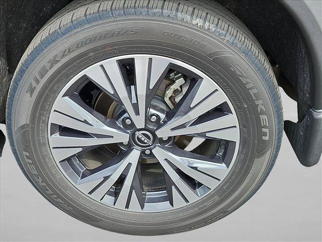 Used 2023 Nissan Rogue SV FWD image 15