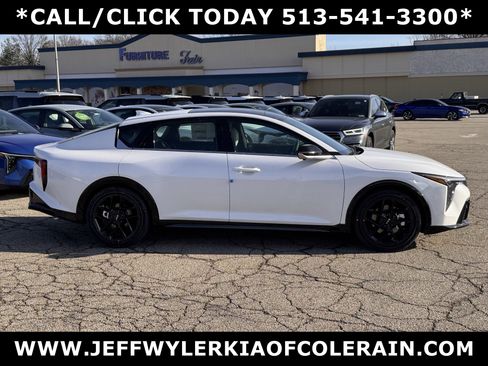 New 2026 Kia K4 GT-Line Turbo image 2