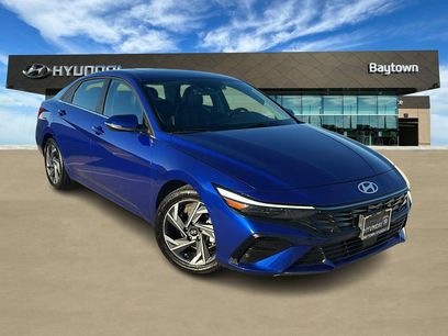 Used 2025 Hyundai Elantra Limited