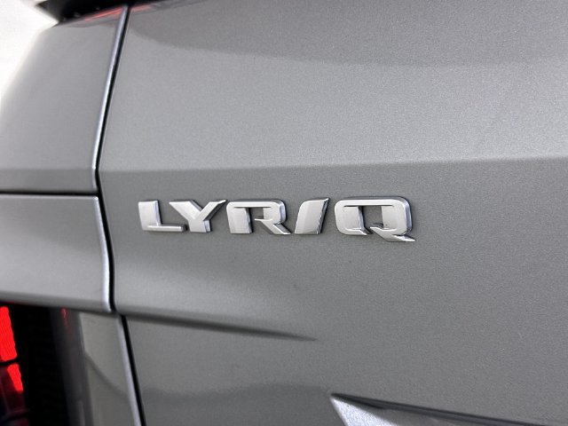 Used 2024 Cadillac Lyriq Luxury AWD/4WD image 32