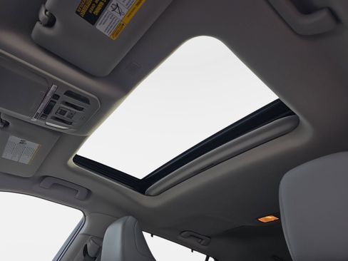 Used 2020 Toyota Highlander Limited image 30