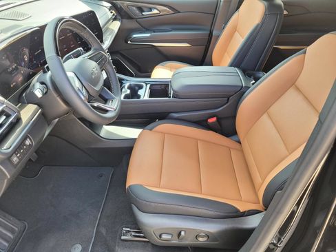 New 2027 Chevrolet Traverse Z71 w/ Enhanced Driving Package AWD/4WD image 16