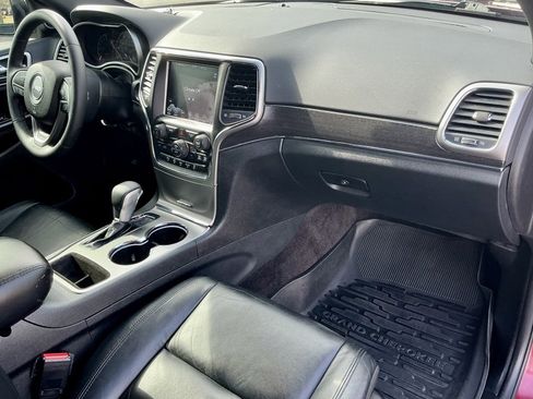 Used 2018 Jeep Grand Cherokee Limited image 25
