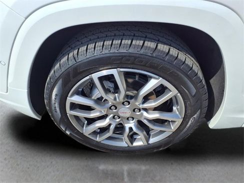 Used 2023 GMC Terrain Denali w/ Denali Premium Package image 27