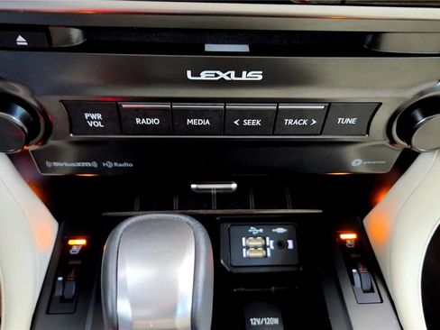 Used 2023 Lexus GX 460 Premium w/ Premium Package image 38