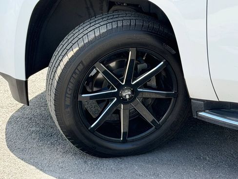 Used 2019 GMC Yukon SLT AWD/4WD image 12