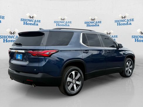 Used 2023 Chevrolet Traverse LT w/ LT Premium Package FWD image 8