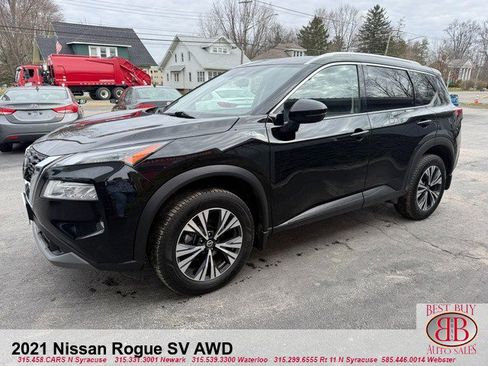 Used 2021 Nissan Rogue SV w/ Premium Package image 4