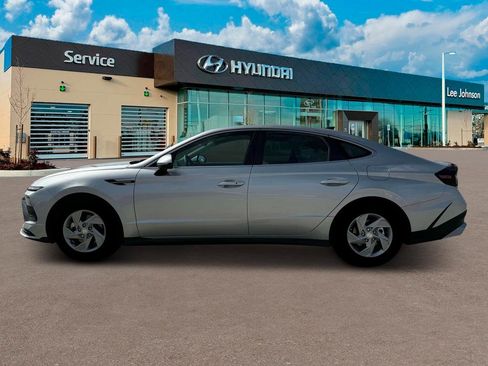 Certified 2025 Hyundai Sonata SE FWD image 3
