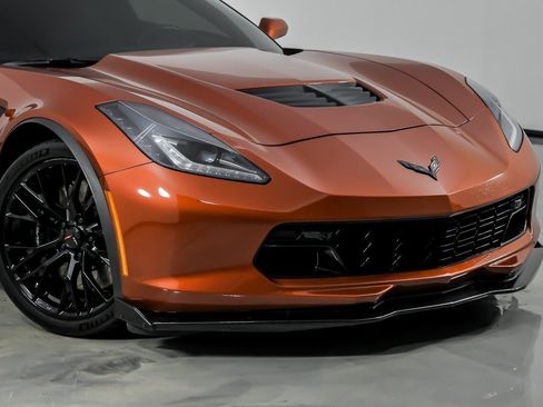 Used 2016 Chevrolet Corvette Z06 w/ 3LZ Preferred Equipment Group RWD image 3