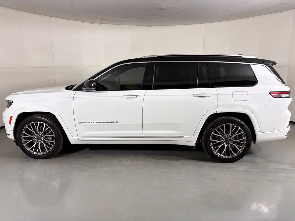 Used 2023 Jeep Grand Cherokee L Summit AWD/4WD image 5