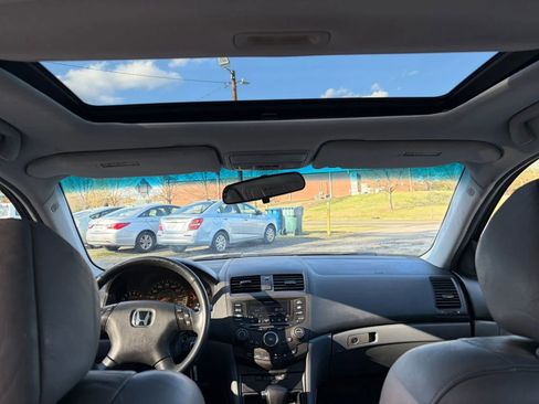 Used 2004 Honda Accord EX image 20