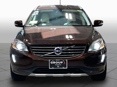 Used 2017 Volvo XC60 T6 Inscription w/ Climate Package AWD/4WD image 4
