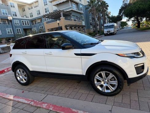 Used 2017 Land Rover Range Rover Evoque SE Premium AWD/4WD image 27