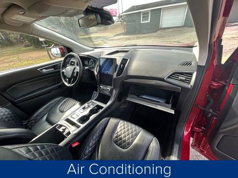 Used 2024 Ford Edge Titanium image 26