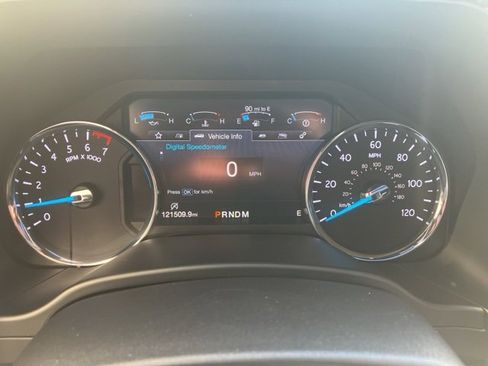 Used 2019 Ford Expedition XLT w/ Equipment Group 202A image 9