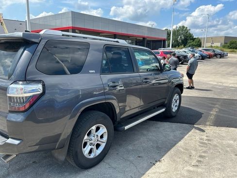 Used 2018 Toyota 4Runner SR5 Premium AWD/4WD image 5