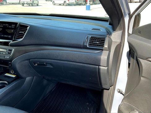 Used 2022 Honda Passport TrailSport image 16