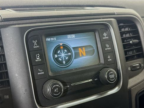 Used 2018 RAM 1500 Express RWD image 10