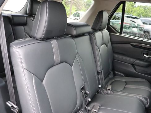Certified 2023 Honda Pilot Touring image 12