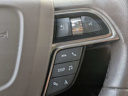 Used 2022 Lincoln Nautilus FWD w/ Premium Package image 27