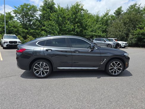 Used 2023 BMW X4 xDrive30i w/ Convenience Package AWD/4WD image 2
